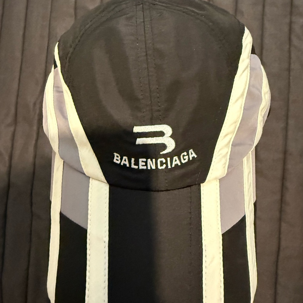 Black and Gray Men's Hat